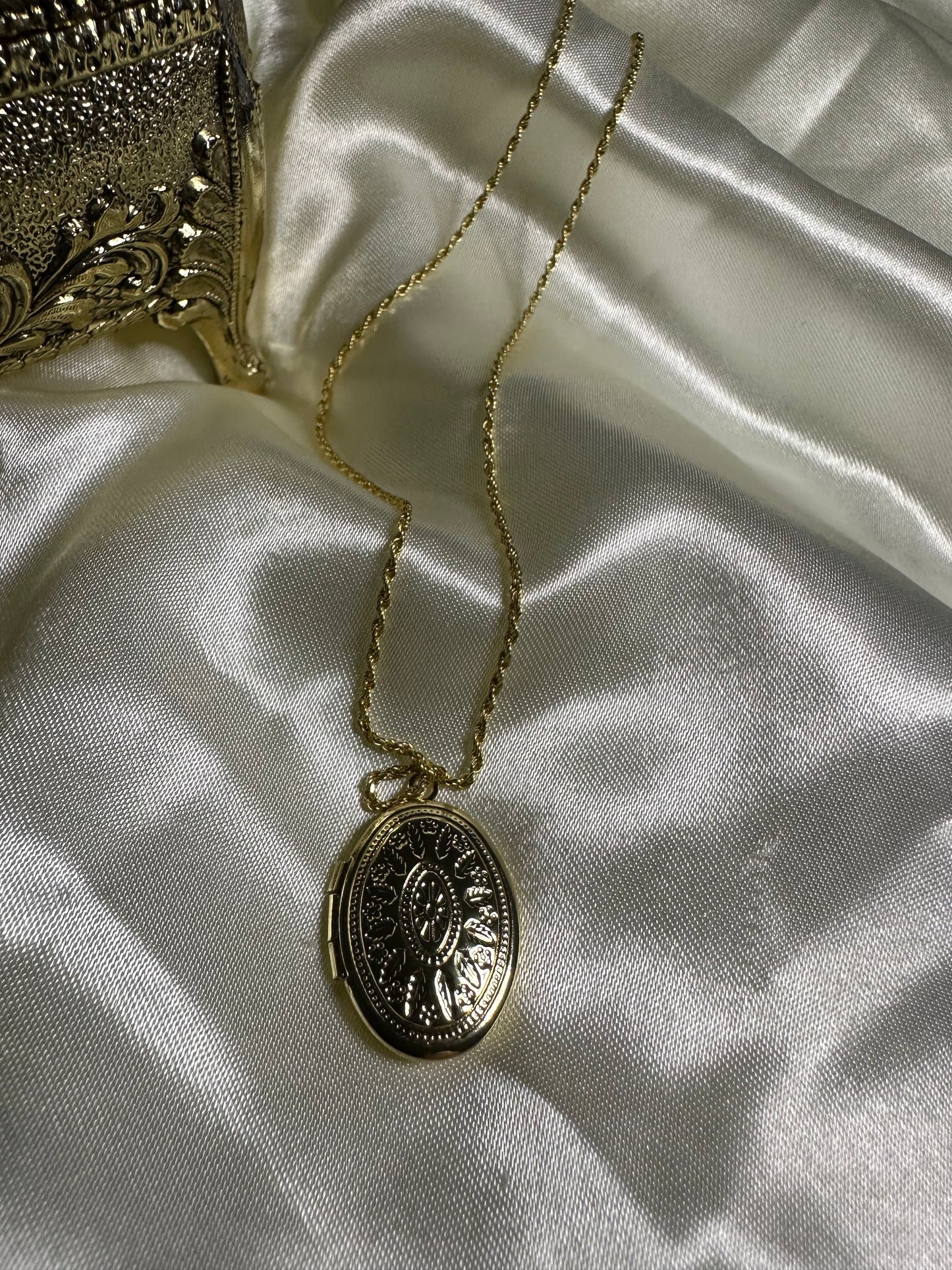 Vintage Locket - 14K Gold
